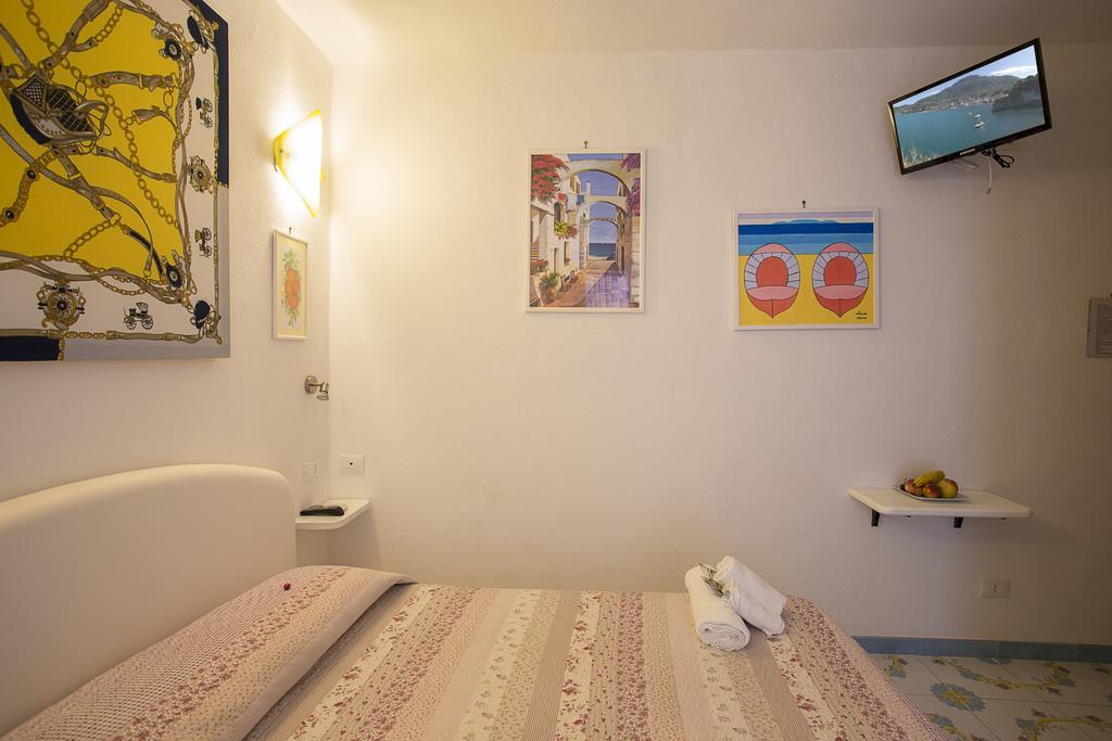 B&B Celestina Ischia Lacco Ameno  Extérieur photo